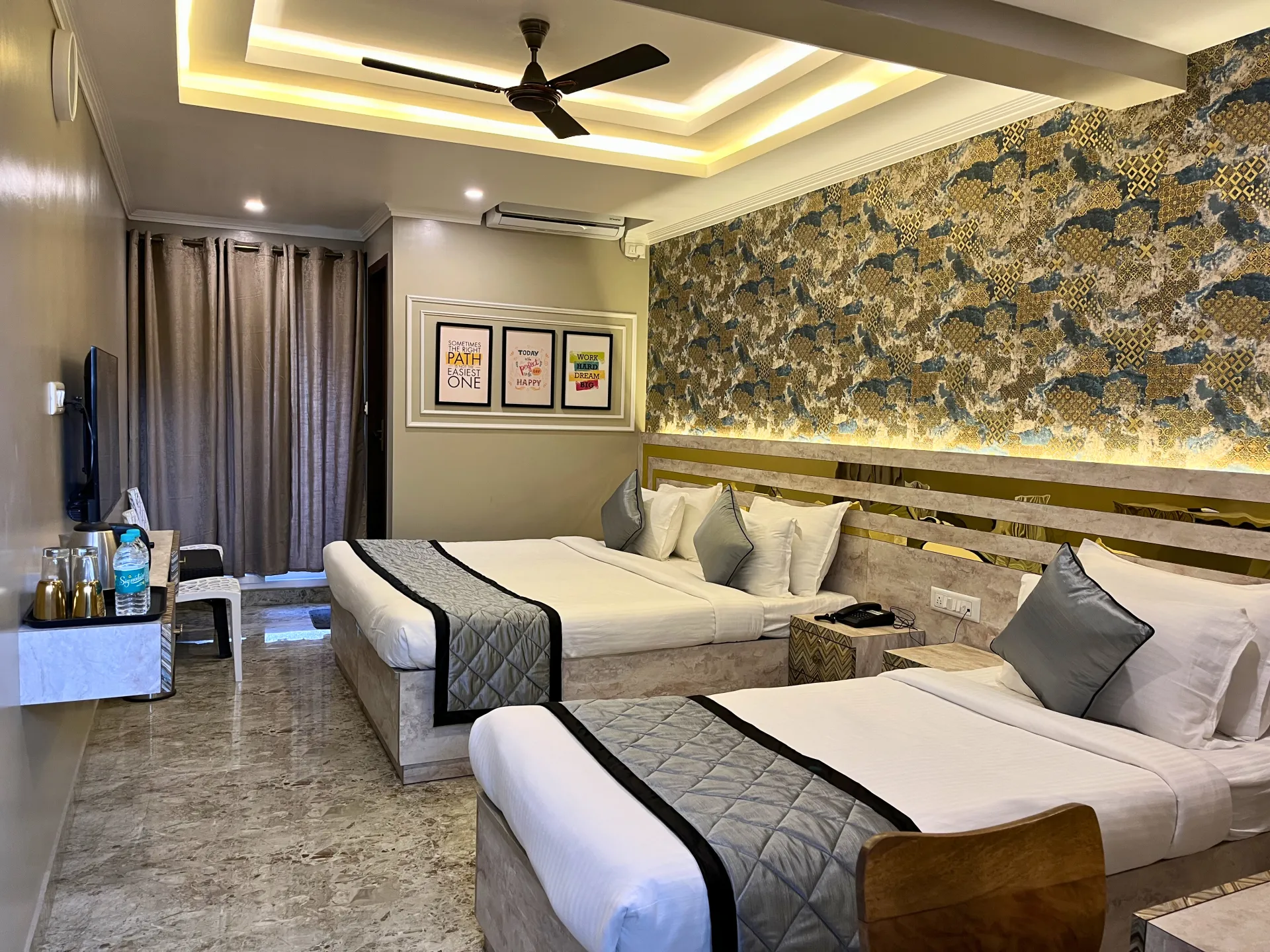 King Triple Room with Balcony